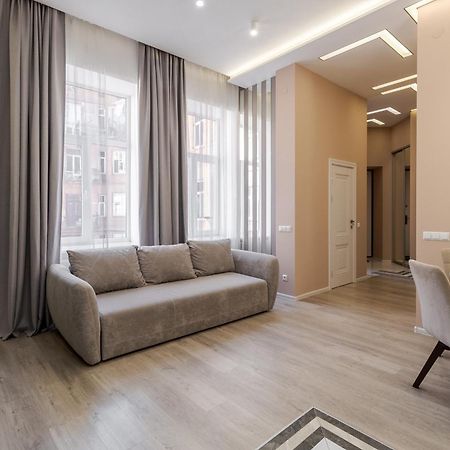 Royal Stylish Apartment In The Old City Lviv Extérieur photo