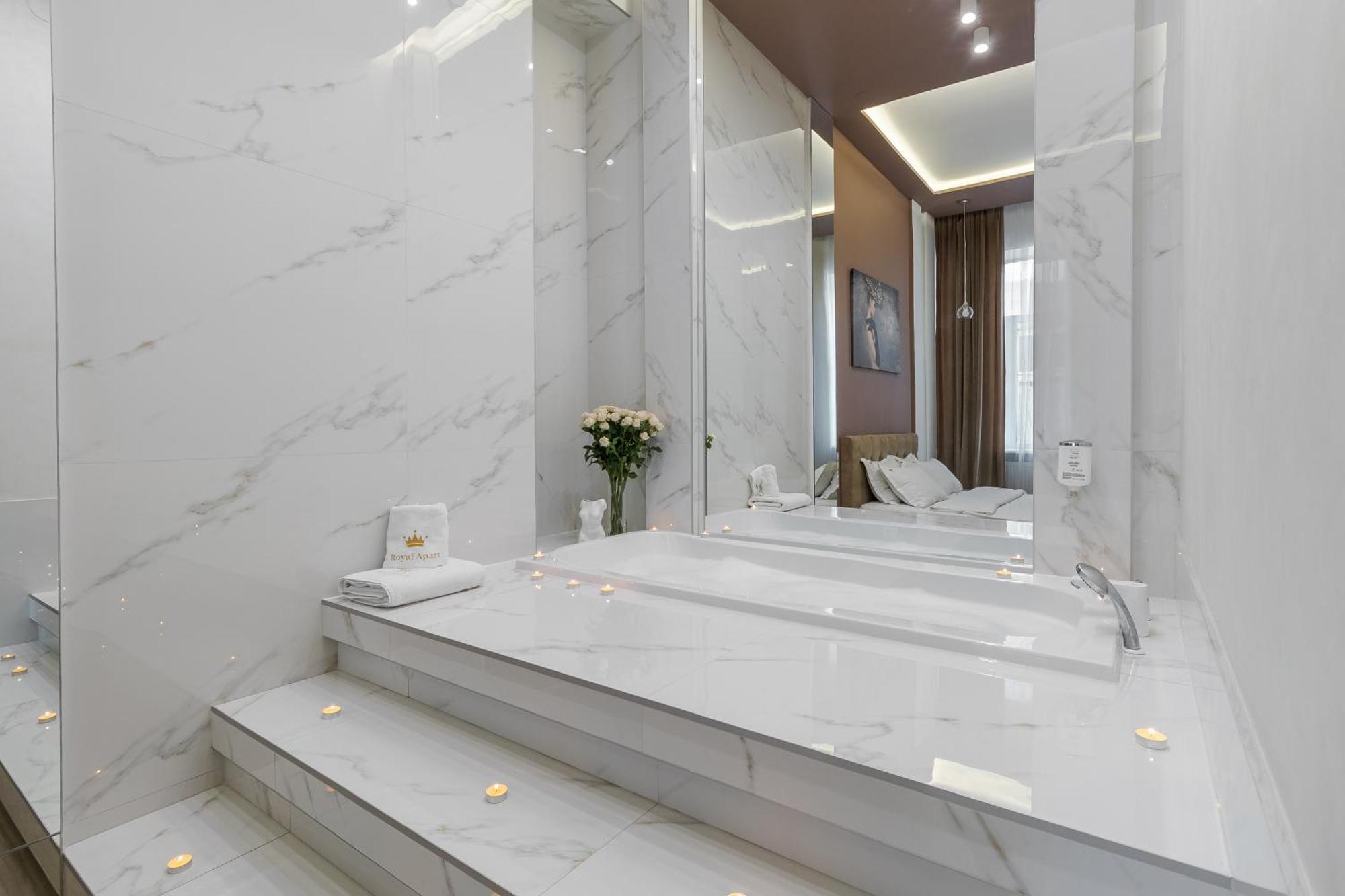 Royal Stylish Apartment In The Old City Lviv Extérieur photo