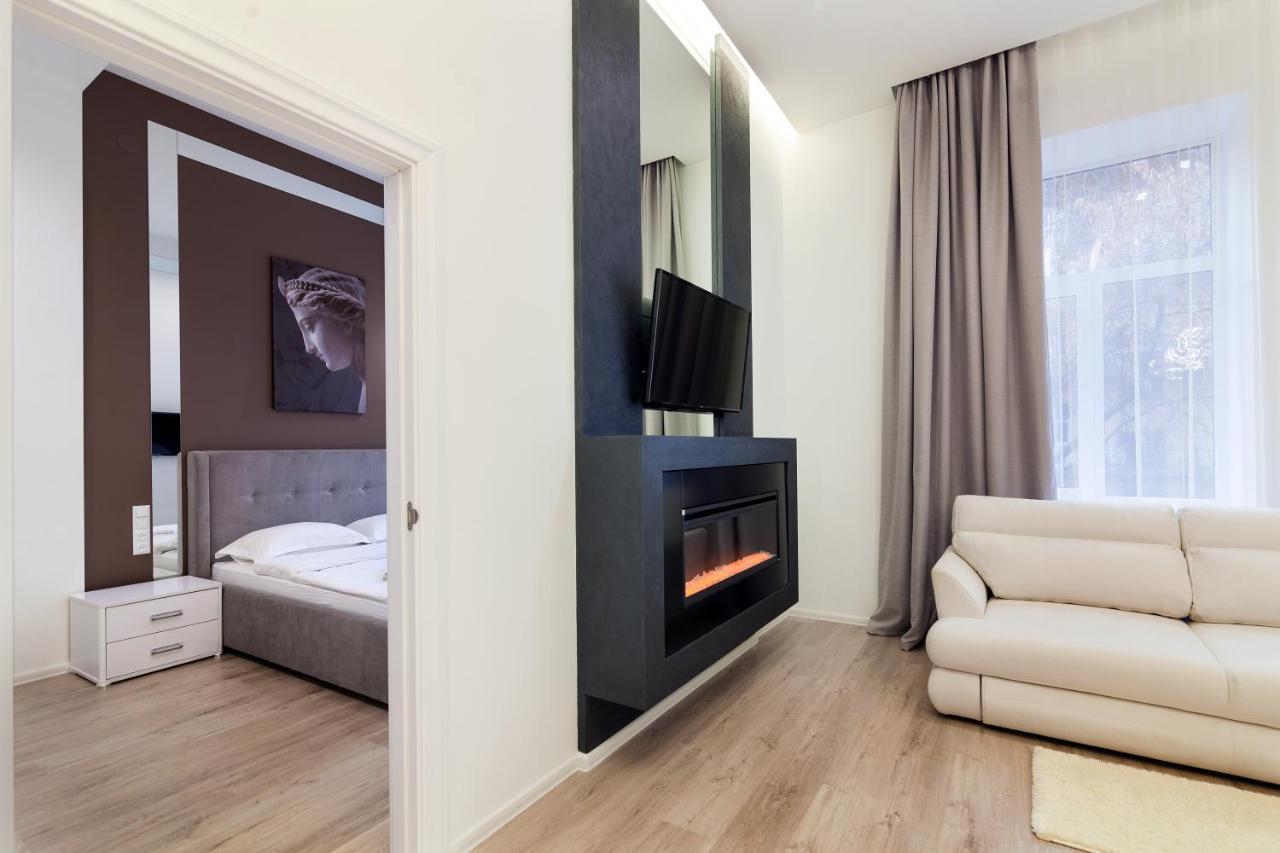 Royal Stylish Apartment In The Old City Lviv Extérieur photo