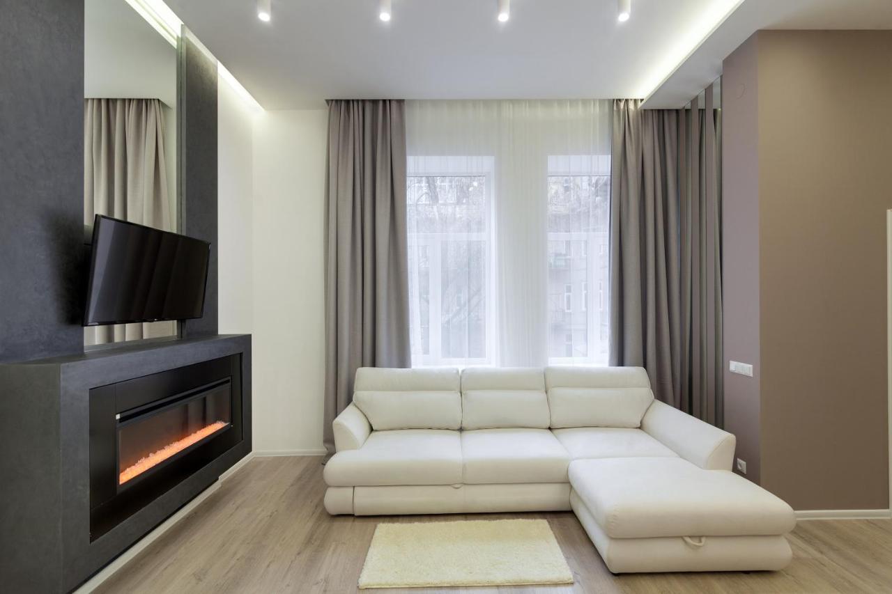 Royal Stylish Apartment In The Old City Lviv Extérieur photo