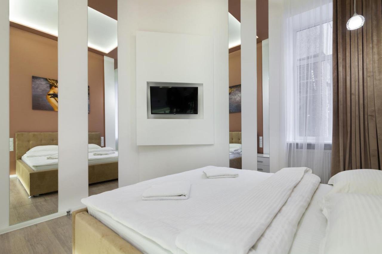 Royal Stylish Apartment In The Old City Lviv Extérieur photo