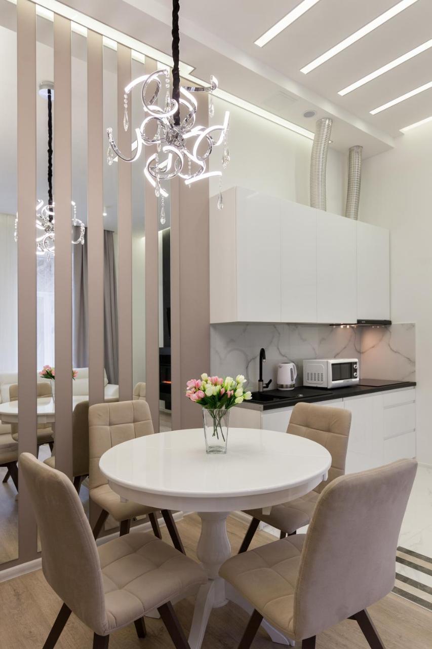 Royal Stylish Apartment In The Old City Lviv Extérieur photo