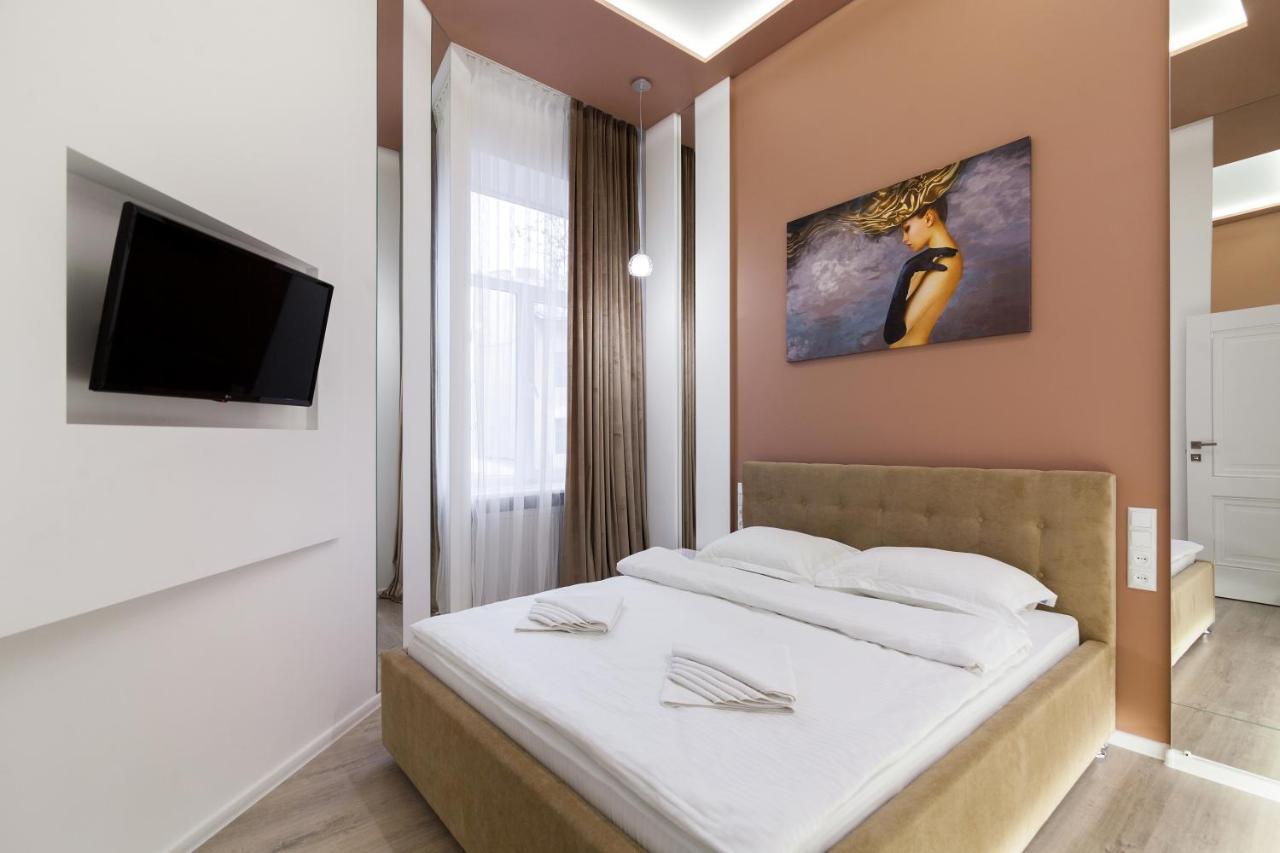 Royal Stylish Apartment In The Old City Lviv Extérieur photo